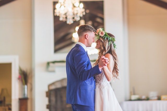 The Do's and Don'ts of Choosing a First Dance Song