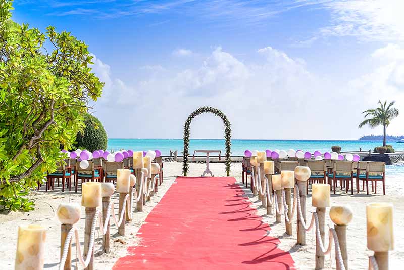 Pros and Cons of a Destination Wedding
