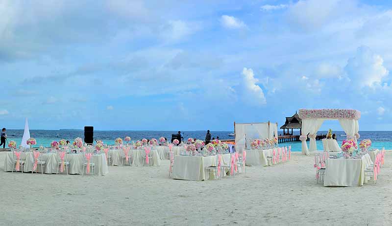 Finding Vendors for Your Destination Wedding