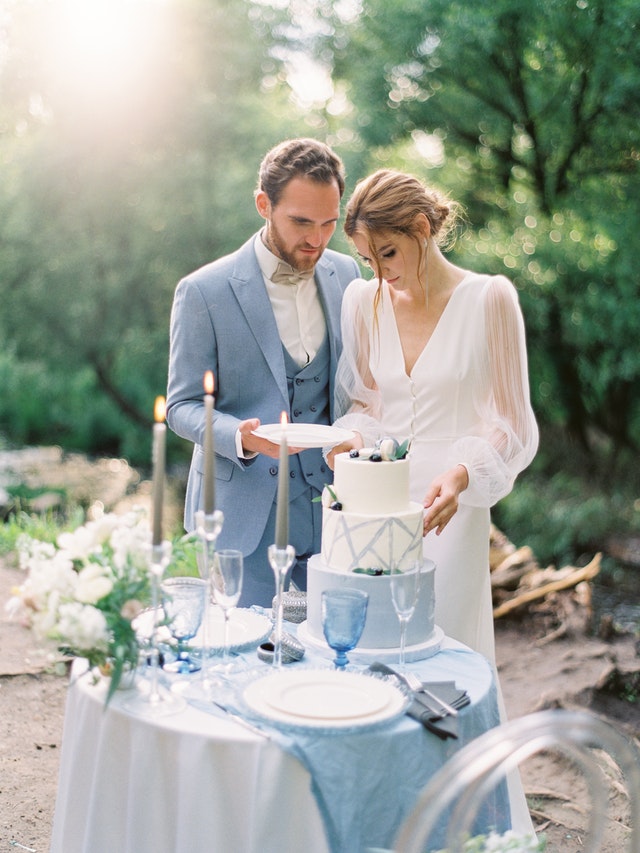Pros & Cons of Hosting a Wedding Weekend