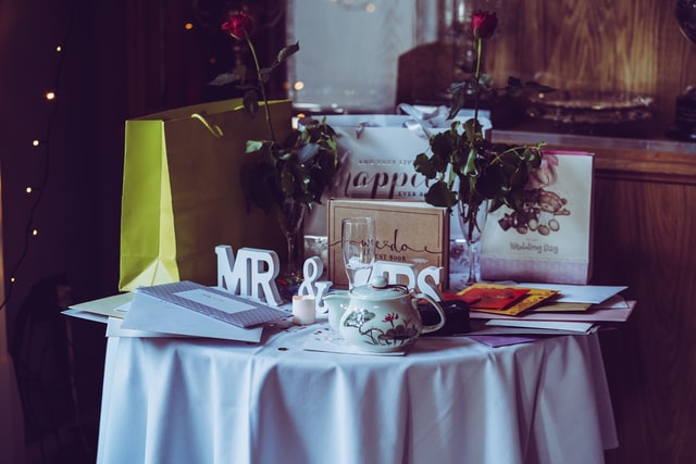 3 Easy Ideas to Help Select the Perfect Wedding Gift